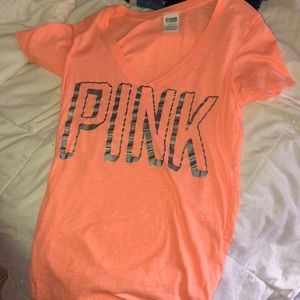 Vs Pink shirt 🧡